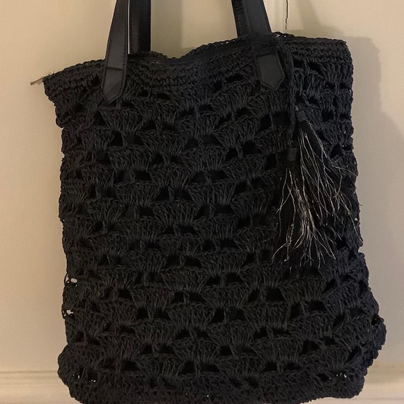 Handbags - Black Paper Straw Tote Bag w/tassels